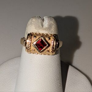 14k Gold Garnet Etruscan Style Ring - sz. 3.5
